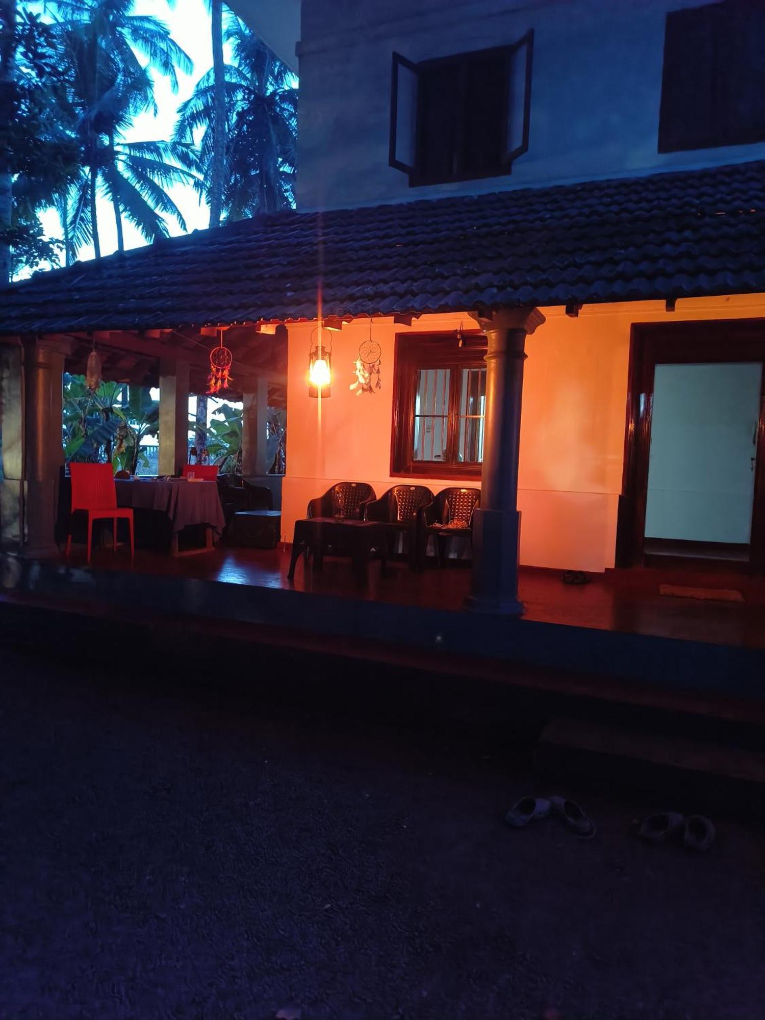 Perch Next Door Cananor Exterior foto